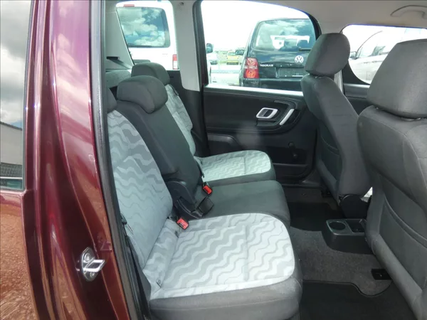 Škoda Roomster 1,4 16 V - foto 15