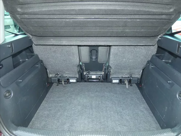 Škoda Roomster 1,4 16 V - foto 16