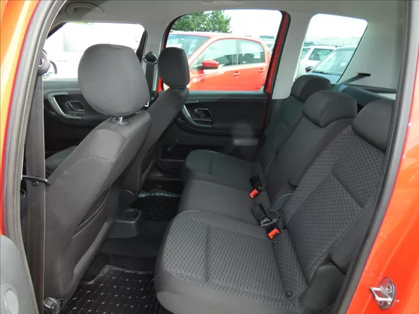 Škoda Roomster 1,2 TSI - foto 9