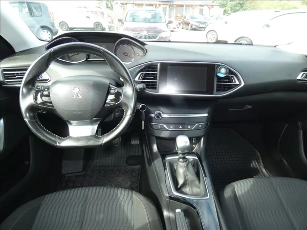 Peugeot 308 1,6 SW HDi - foto 7