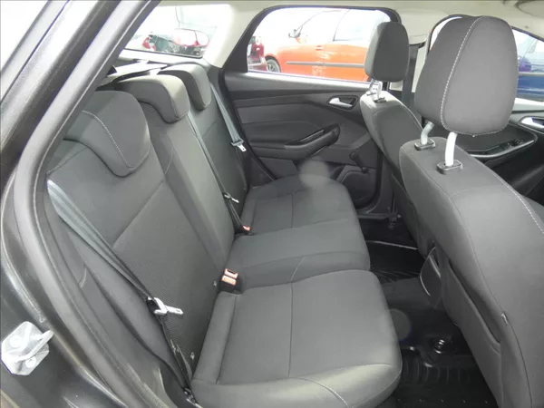 Ford Focus 1,0 EcoBoost - foto 11