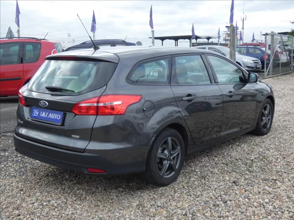 Ford Focus 1,0 EcoBoost - foto 4