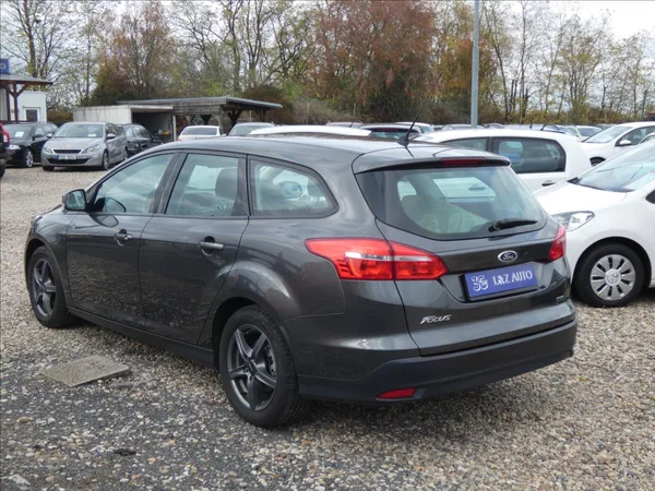 Ford Focus 1,0 EcoBoost - foto 6