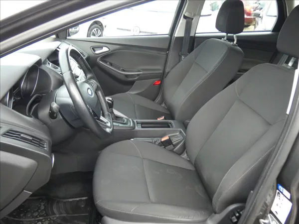 Ford Focus 1,0 EcoBoost - foto 8