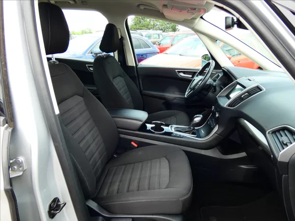 Ford Galaxy 2,0 TDCi - foto 11