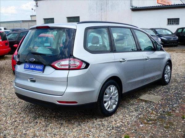 Ford Galaxy 2,0 TDCi - foto 6