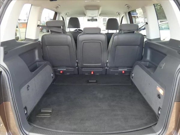 Volkswagen Touran 1,6 TDI - foto 12