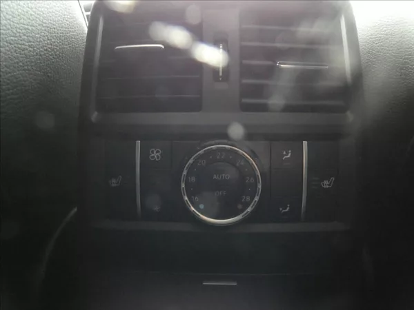 Mercedes-Benz GL 3,0 350 Bluetec 4Matic - foto 17