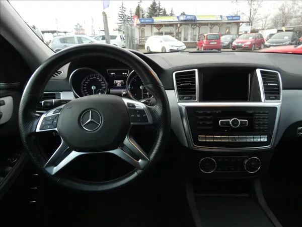 Mercedes-Benz GL 3,0 350 Bluetec 4Matic - foto 7