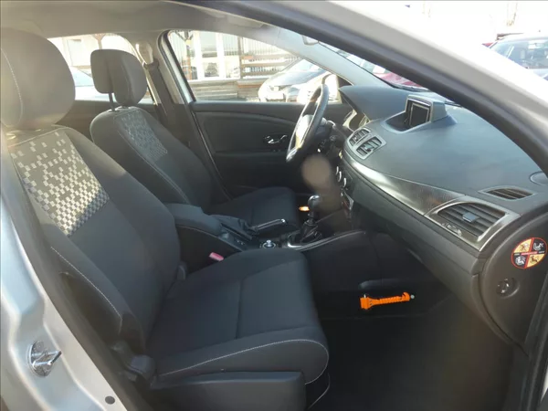 Renault Mégane 1,5 DCI - foto 12