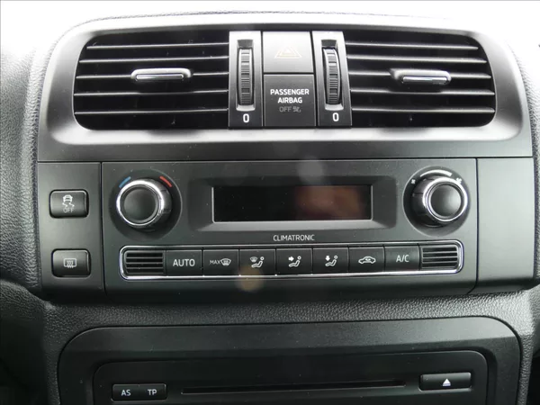 Škoda Fabia 1,2 HTP - foto 12