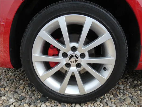 Škoda Fabia 1,2 HTP - foto 16