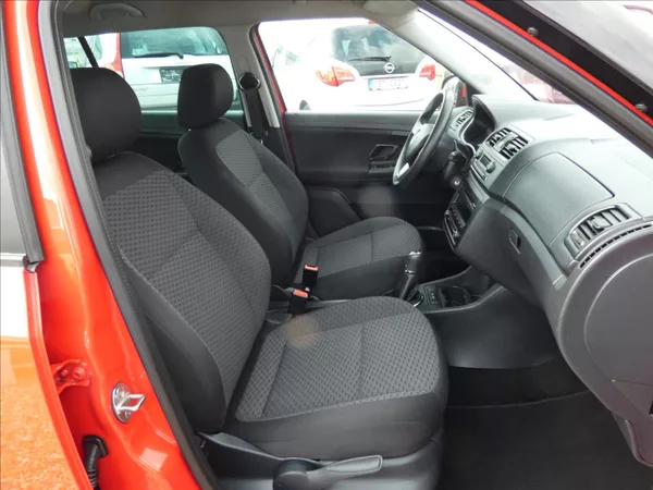 Škoda Fabia 1,2 HTP - foto 9
