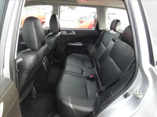 Subaru Forester 2,0 D 4X4 - foto 10