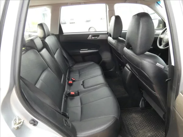 Subaru Forester 2,0 D 4X4 - foto 11