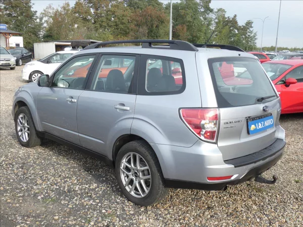 Subaru Forester 2,0 D 4X4 - foto 6