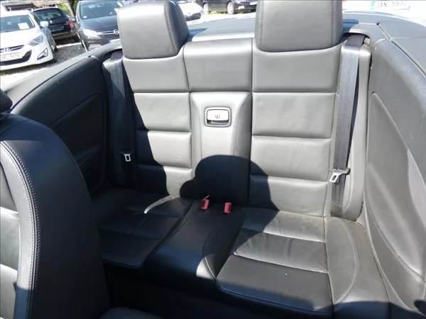 Volkswagen EOS 2,0 TDI - foto 14