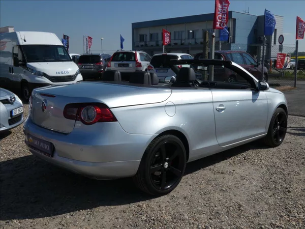 Volkswagen EOS 2,0 TDI - foto 8