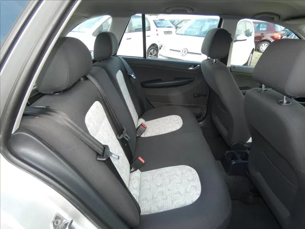 Škoda Fabia 1,4 16 V - foto 11