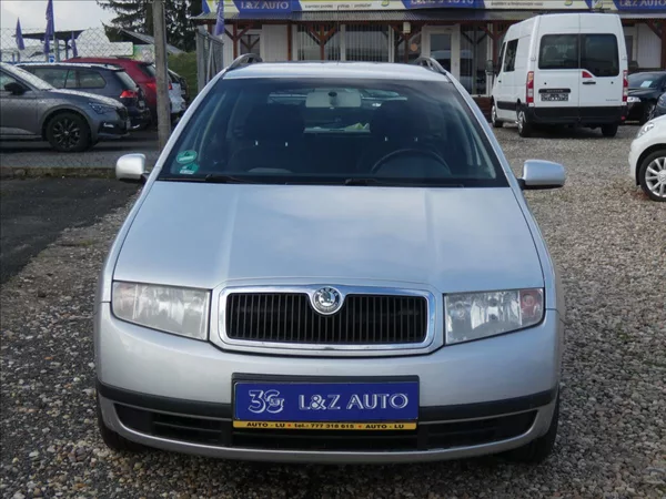 Škoda Fabia 1,4 16 V - foto 2