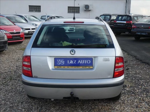 Škoda Fabia 1,4 16 V - foto 5
