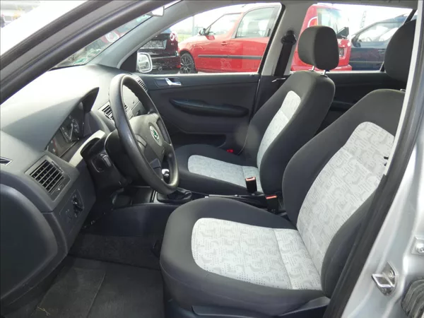Škoda Fabia 1,4 16 V - foto 8
