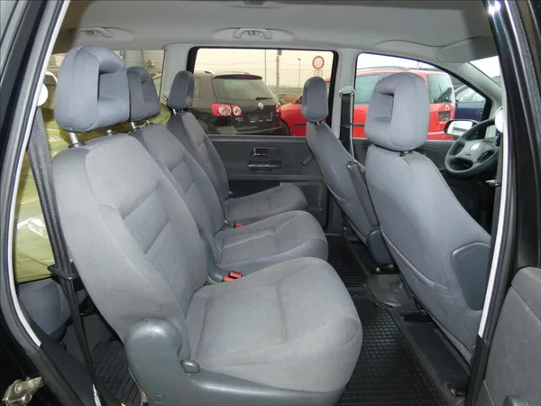 Seat Alhambra 2,0 16V - foto 11