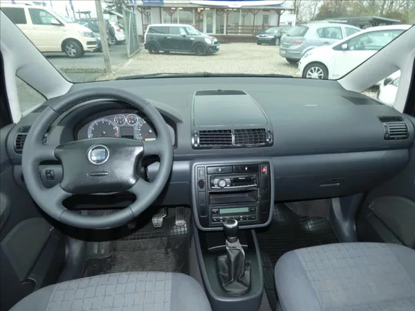 Seat Alhambra 2,0 16V - foto 7