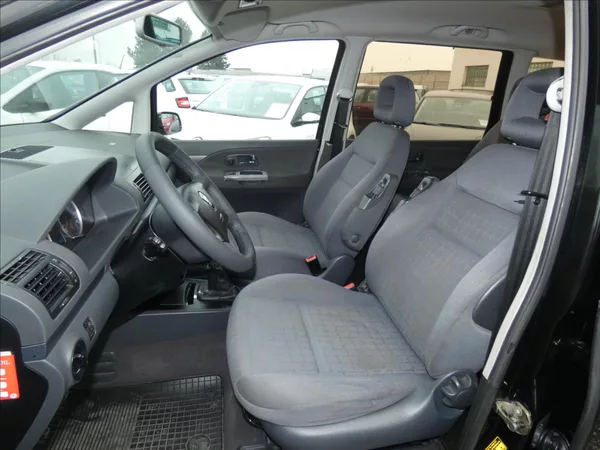 Seat Alhambra 2,0 16V - foto 8