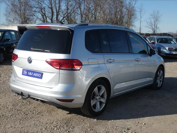 Volkswagen Touran 1,6 TDI SCR Highline - foto 4