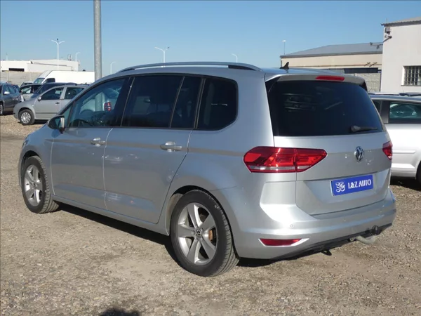 Volkswagen Touran 1,6 TDI SCR Highline - foto 6