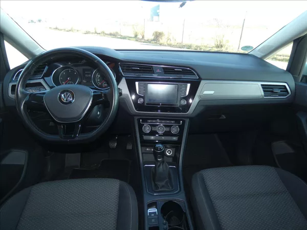 Volkswagen Touran 1,6 TDI SCR Highline - foto 7
