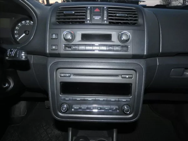 Škoda Fabia 1,2 TSI DSG - foto 8
