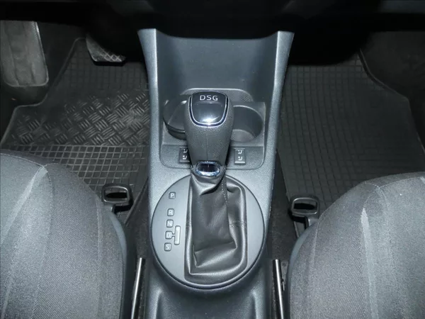 Škoda Fabia 1,2 TSI DSG - foto 9