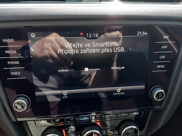 Škoda Octavia KOMBI 1.5 TSi DSG - foto 14