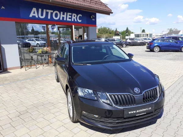 Škoda Octavia KOMBI 1.5 TSi DSG - foto 2