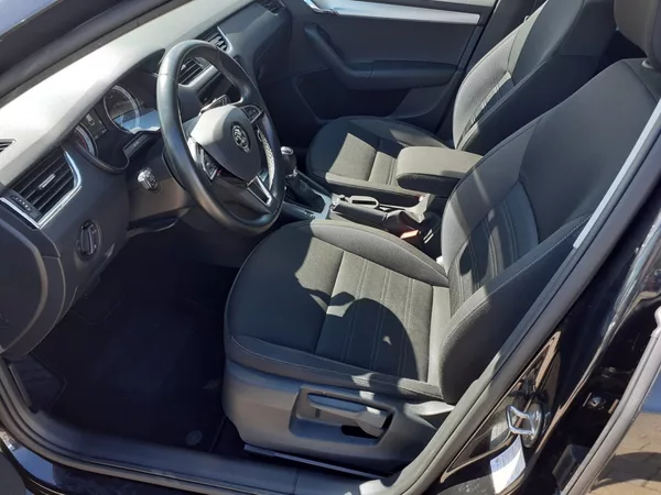 Škoda Octavia KOMBI 1.5 TSi DSG - foto 21