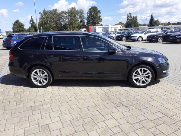Škoda Octavia KOMBI 1.5 TSi DSG - foto 3