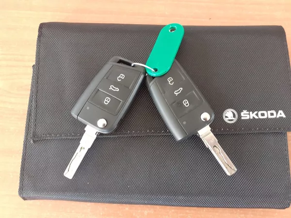 Škoda Octavia KOMBI 1.5 TSi DSG - foto 32