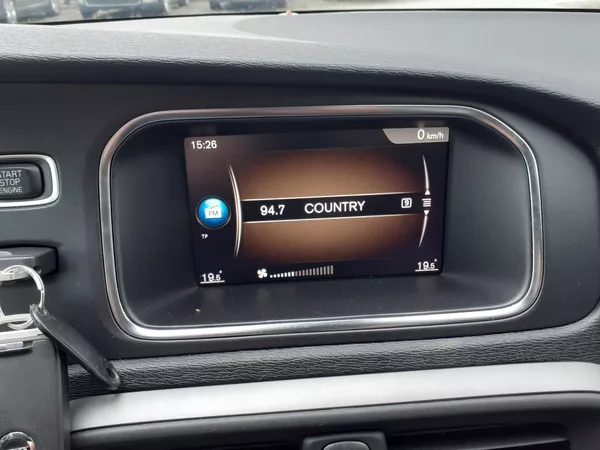 Volvo V40 2.0 D CROSS COUNTRY - foto 11