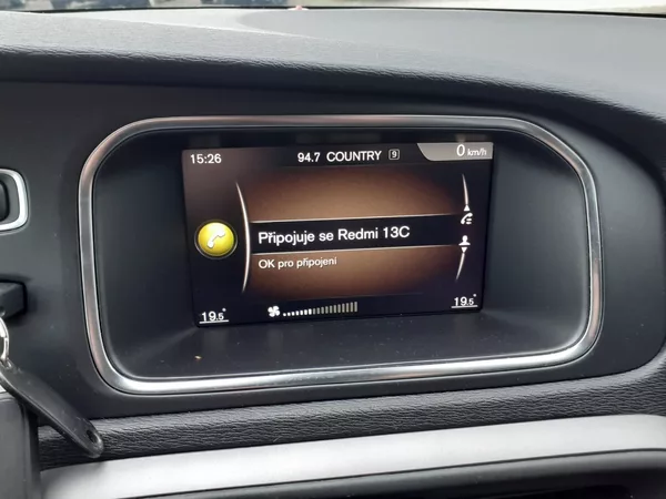 Volvo V40 2.0 D CROSS COUNTRY - foto 12