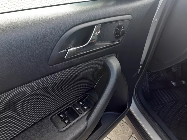 Škoda Yeti 1.2 TSI AMBIENTE - foto 15