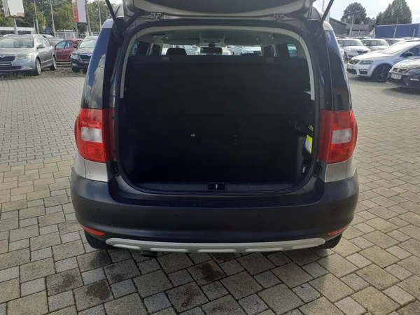 Škoda Yeti 1.2 TSI AMBIENTE - foto 18