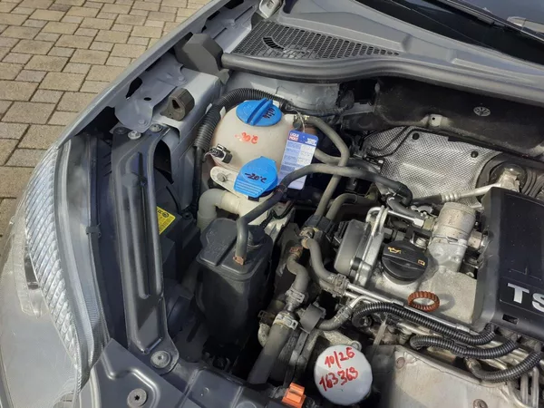 Škoda Yeti 1.2 TSI AMBIENTE - foto 23
