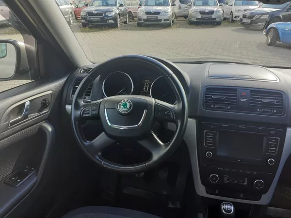 Škoda Yeti 1.2 TSI AMBIENTE - foto 8