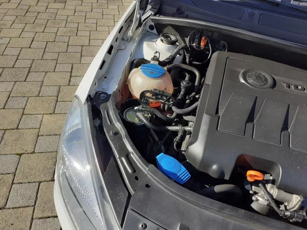 Škoda Fabia KOMBI 1.6 TDI - foto 17