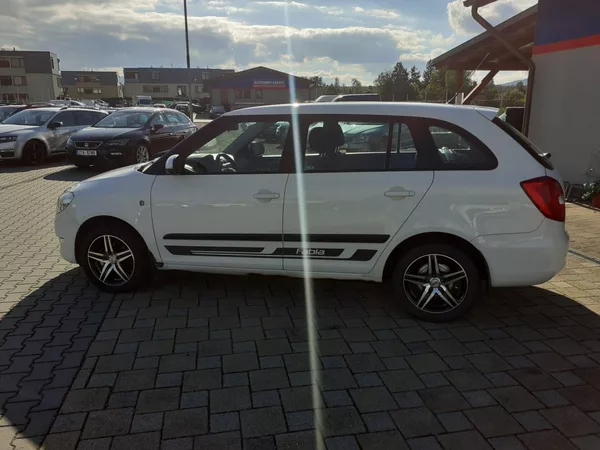 Škoda Fabia KOMBI 1.6 TDI - foto 6
