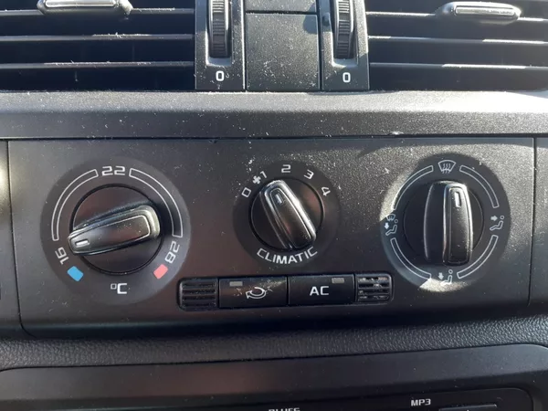 Škoda Fabia KOMBI 1.6 TDI - foto 9