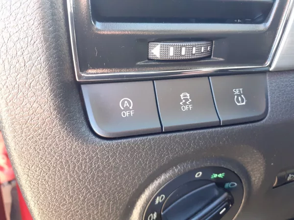 Škoda Fabia 1.2 TSI 81 Kw AMBIENTE - foto 10