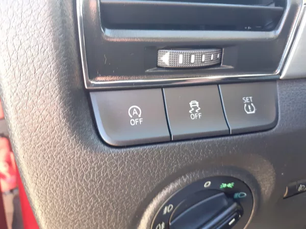 Škoda Fabia 1.2 TSI 81 Kw AMBIENTE - foto 11